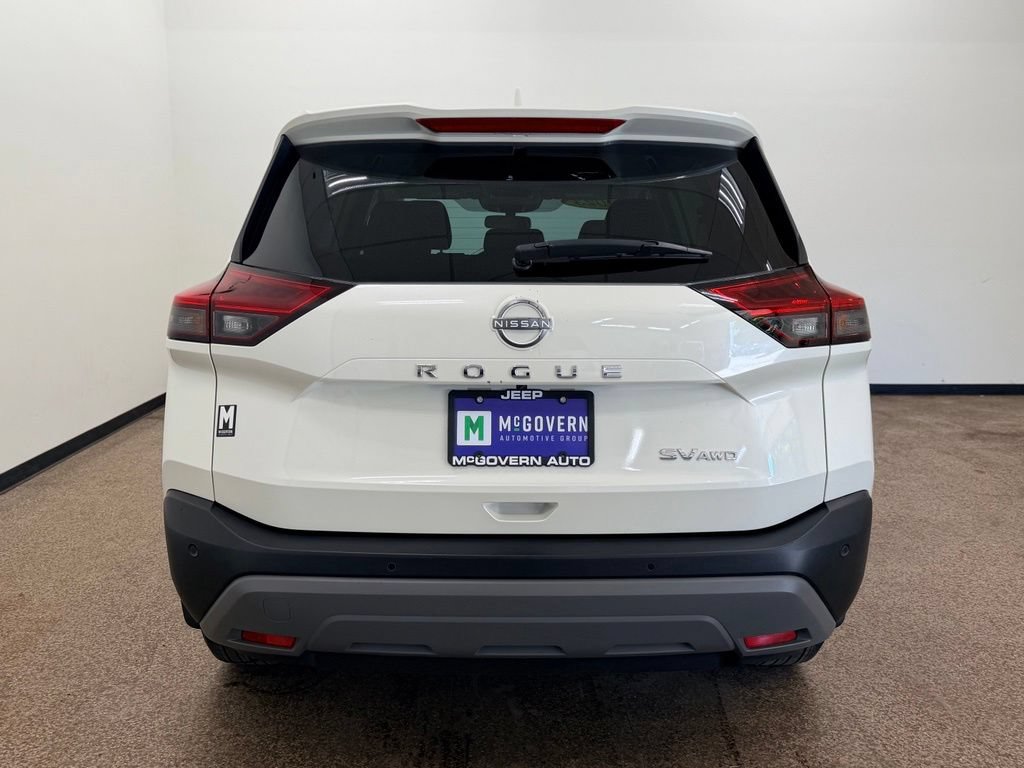 Used 2023 Nissan Rogue SV AWD/4WD image 4
