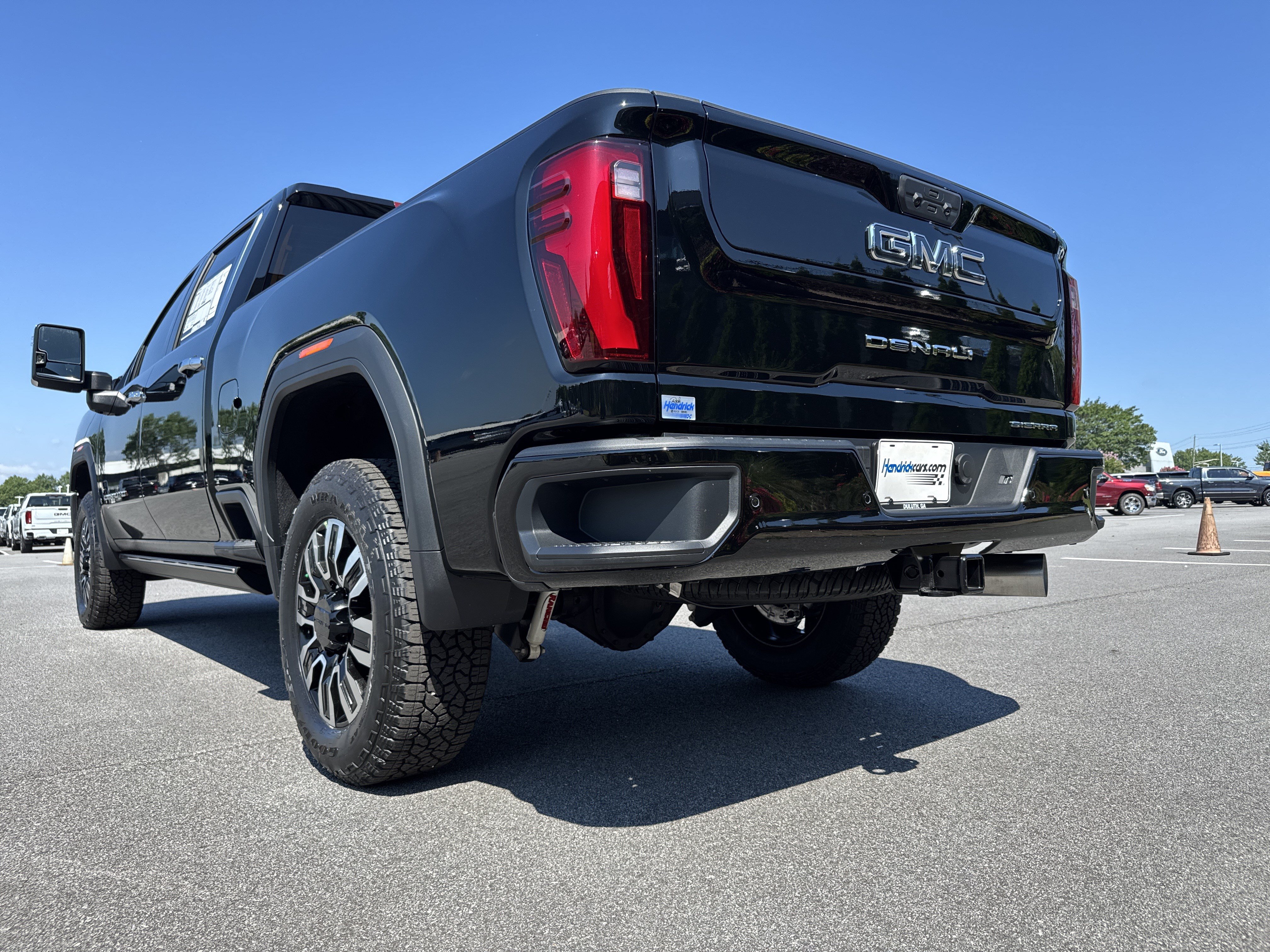 New 2026 GMC Sierra 2500 Denali Ultimate AWD/4WD image 8