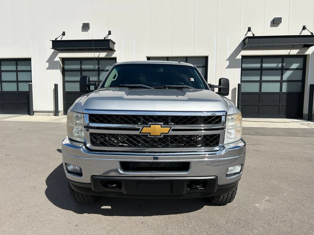 Used 2011 Chevrolet Silverado 2500 LTZ w/ LTZ Plus Package AWD/4WD image 5