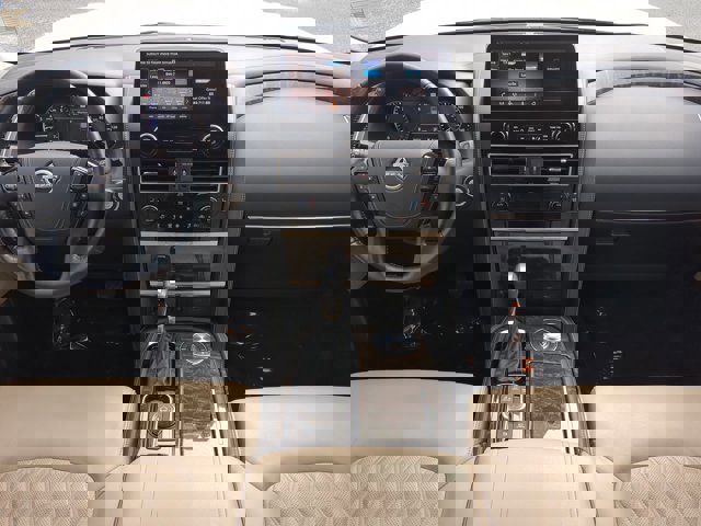 Certified 2023 Nissan Armada Platinum w/ Captain's Chairs Package image 15