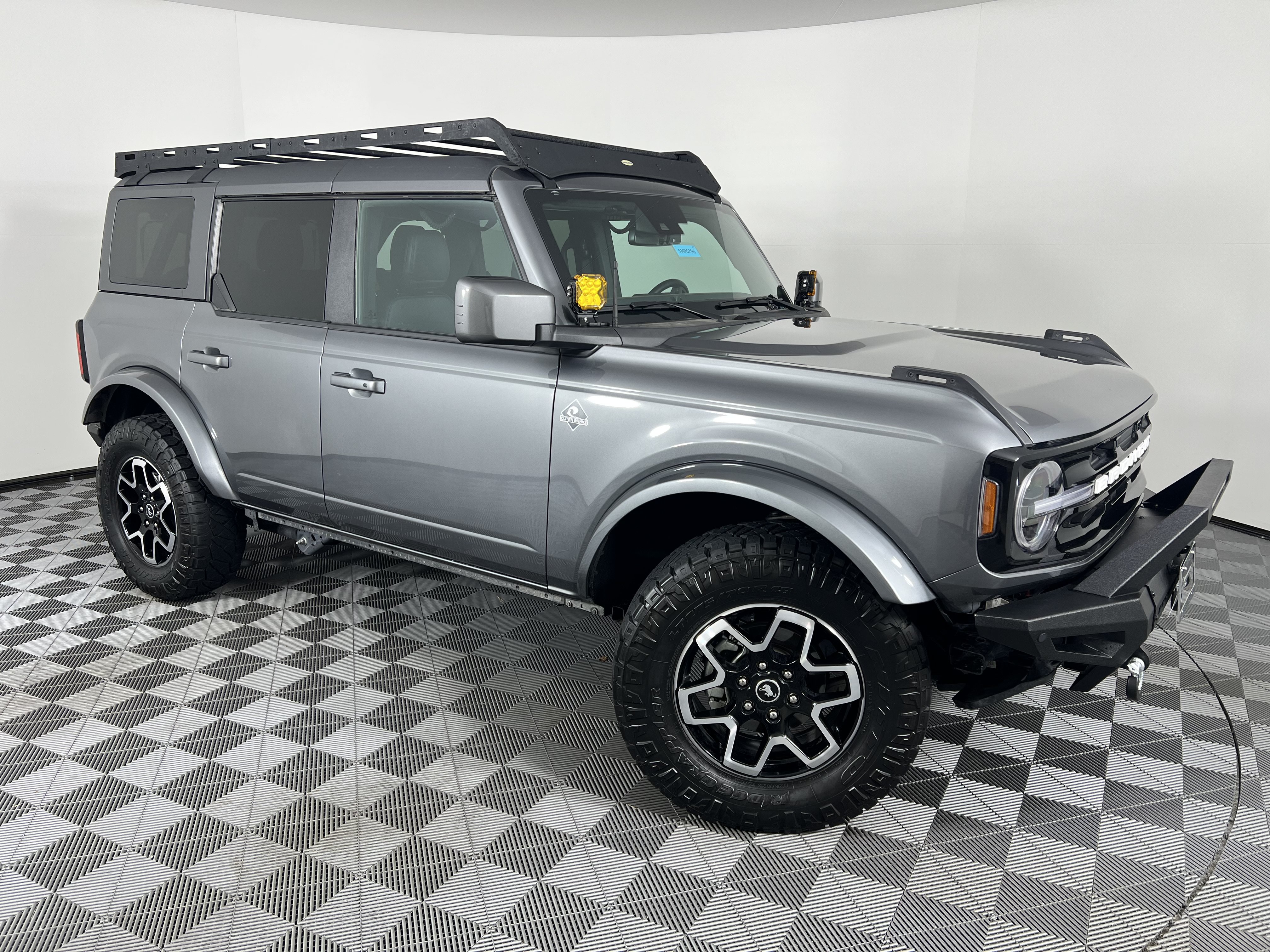 Used 2024 Ford Bronco Outer Banks AWD/4WD image 2