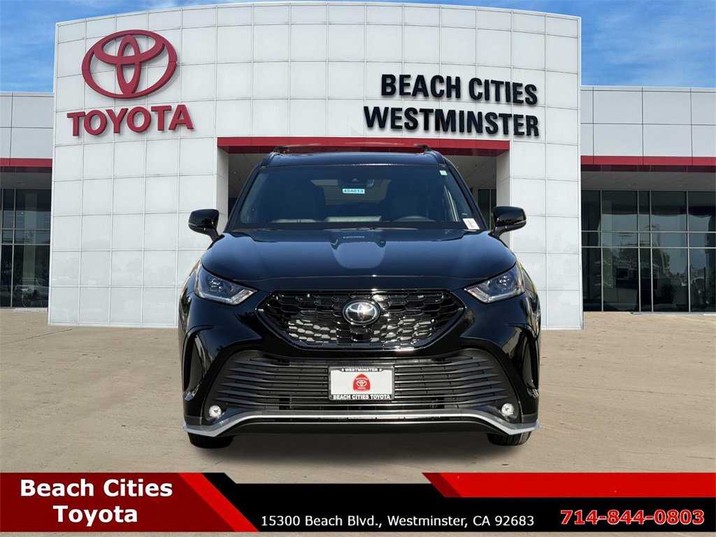 New 2026 Toyota Highlander XSE image 4