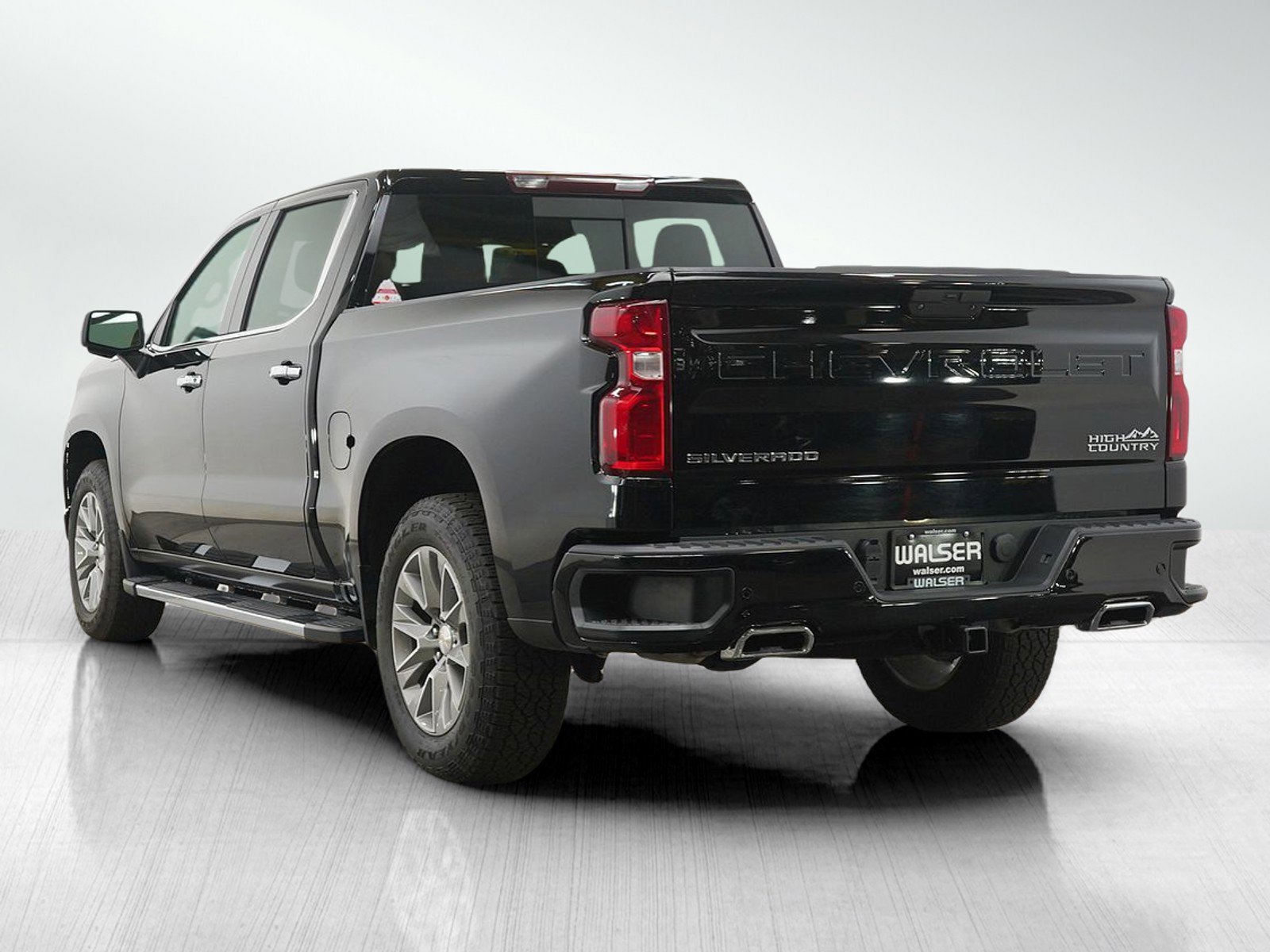 Used 2022 Chevrolet Silverado 1500 High Country AWD/4WD image 3