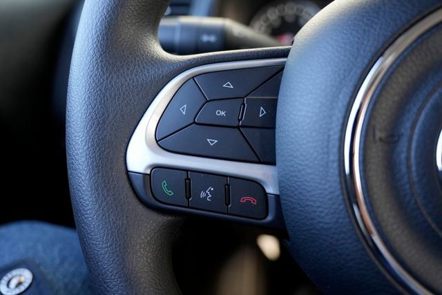 Used 2023 Jeep Renegade Latitude image 39