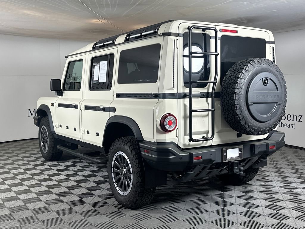 Used 2025 INEOS Grenadier Fieldmaster Edition image 5