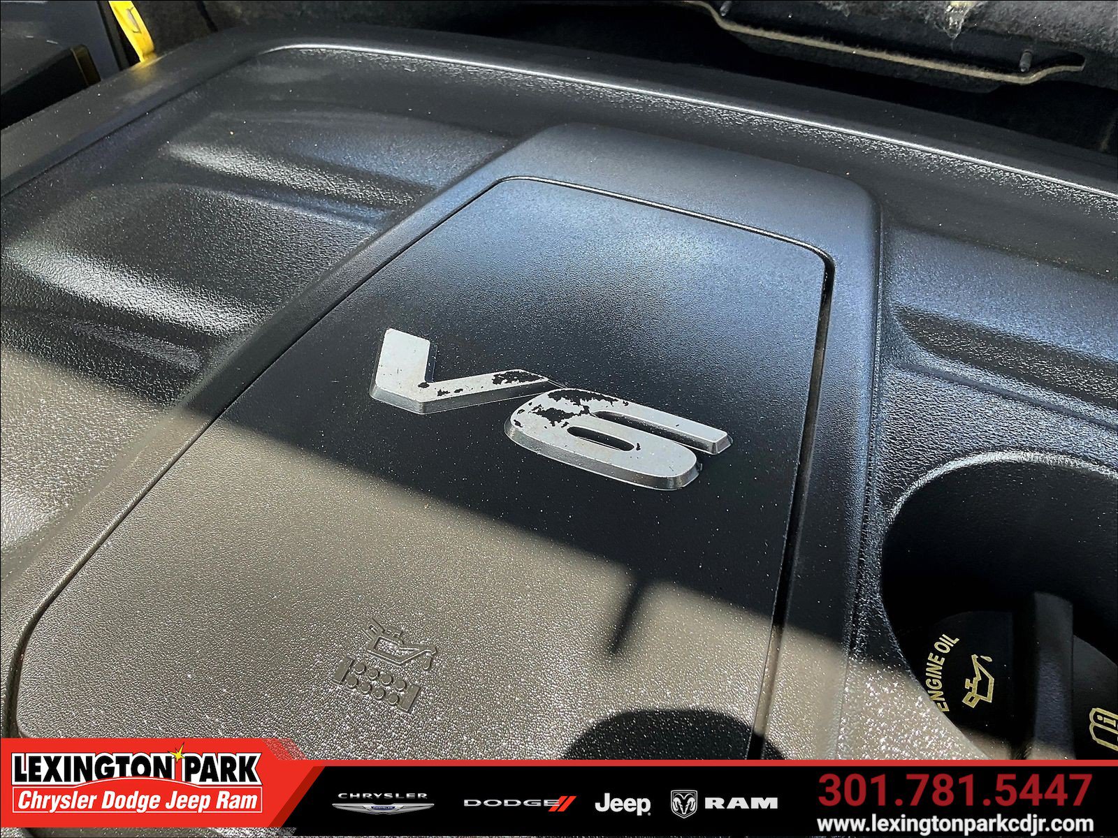 Used 2018 Jeep Grand Cherokee Altitude AWD/4WD image 30