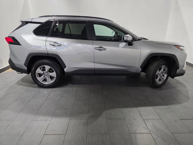 Used 2025 Toyota RAV4 XLE AWD/4WD image 6