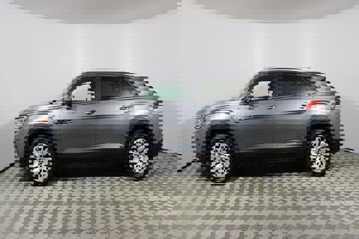 Used 2021 Volkswagen Atlas Cross Sport SE w/ Panoramic Sunroof Package image 40