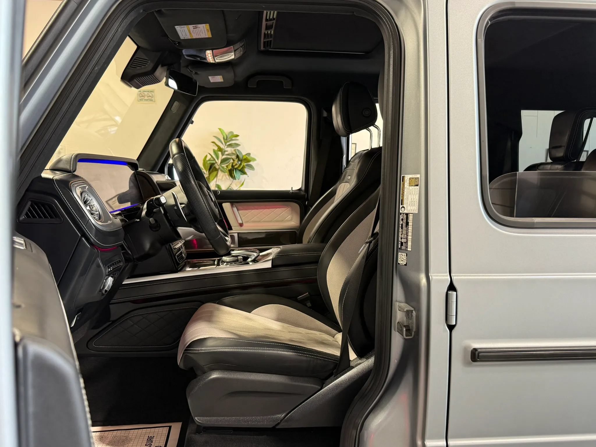 Used 2023 Mercedes-Benz G 63 AMG 4MATIC image 12