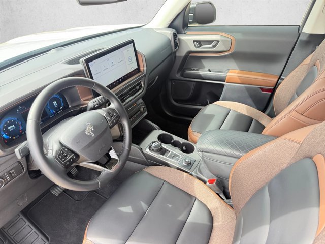 Used 2025 Ford Bronco Sport Outer Banks AWD/4WD image 10