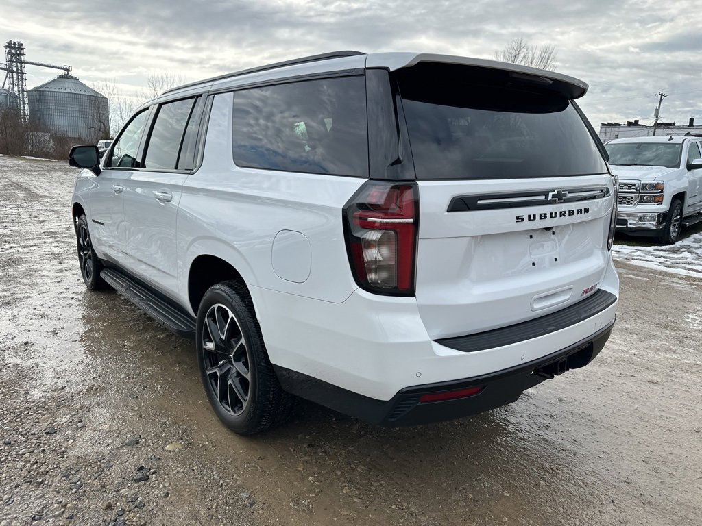 Used 2023 Chevrolet Suburban RST w/ Luxury Package image 3