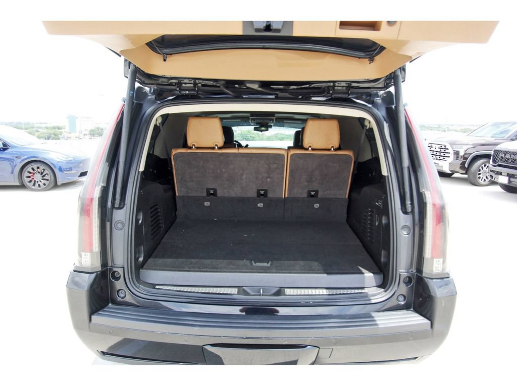 Used 2020 Cadillac Escalade ESV Luxury AWD/4WD image 28