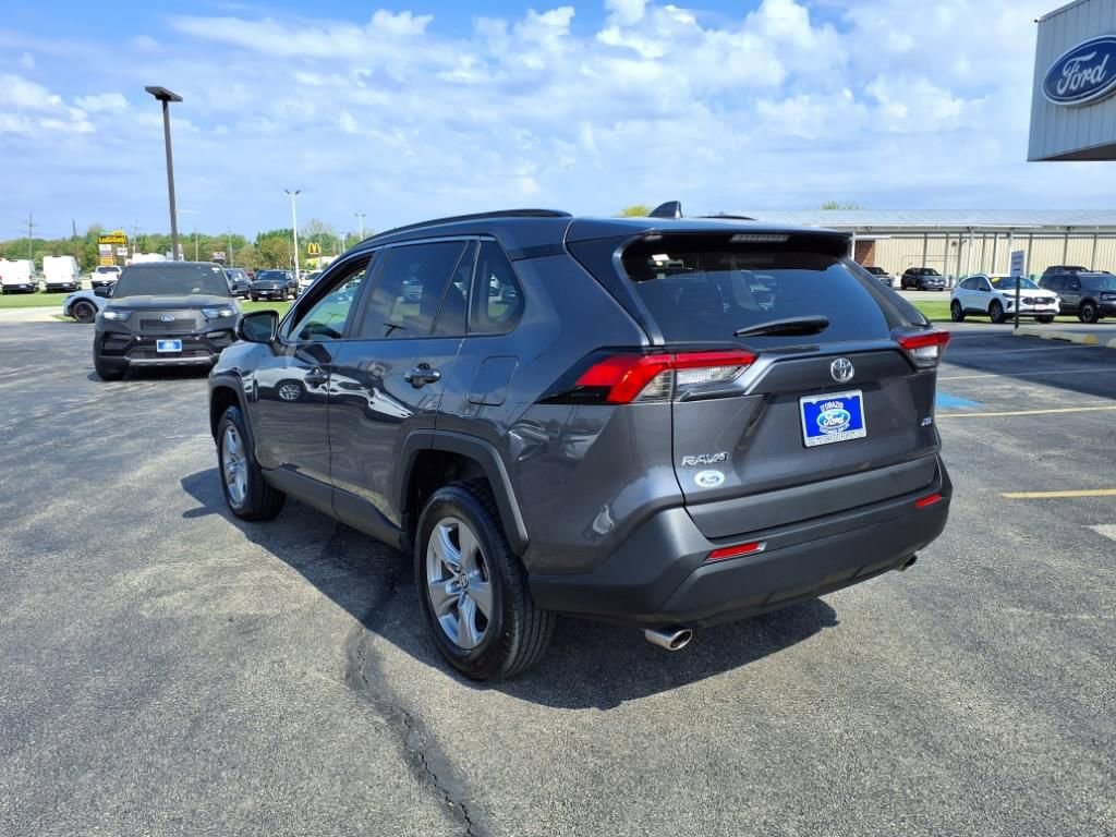 Used 2022 Toyota RAV4 XLE image 5