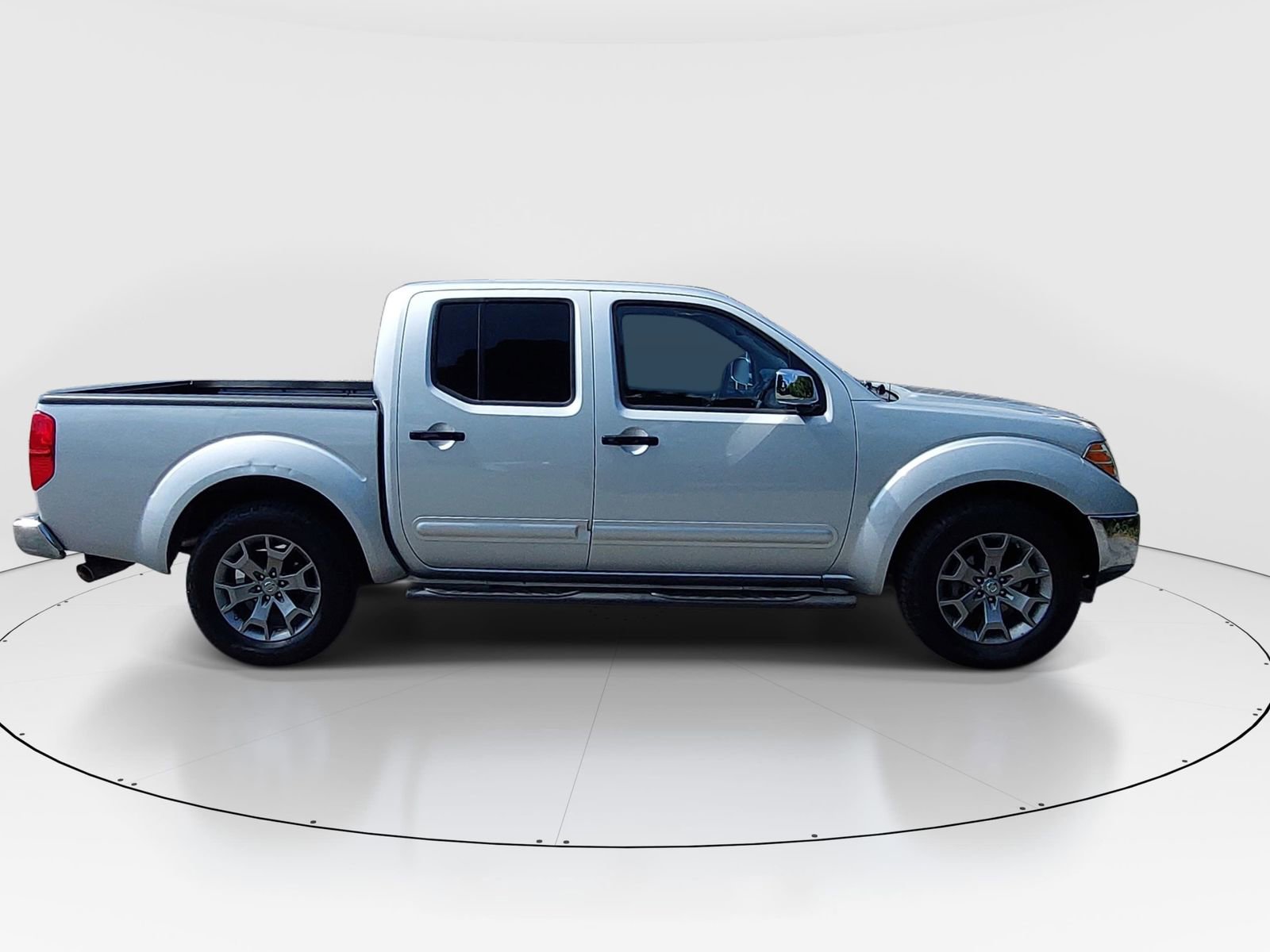 Used 2019 Nissan Frontier SL RWD image 8