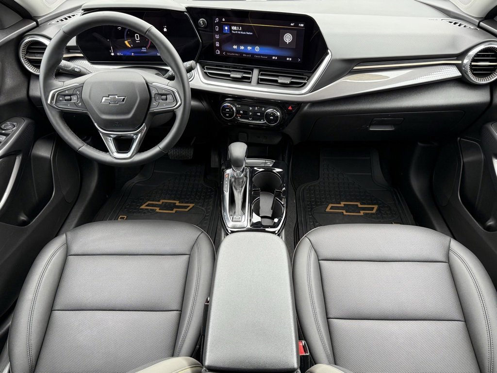 Used 2025 Chevrolet Trax ACTIV w/ Driver Confidence Package image 4