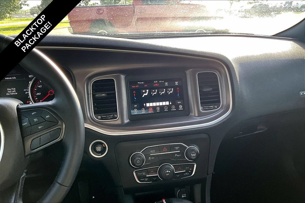 Used 2022 Dodge Charger SXT RWD image 6