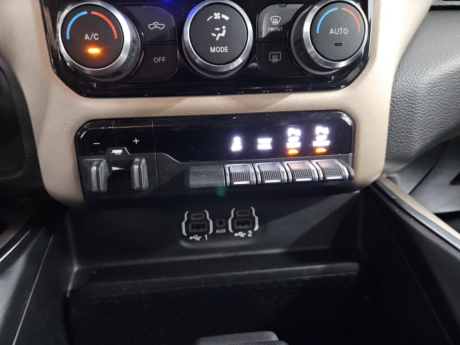 Used 2022 RAM 1500 Laramie AWD/4WD image 26