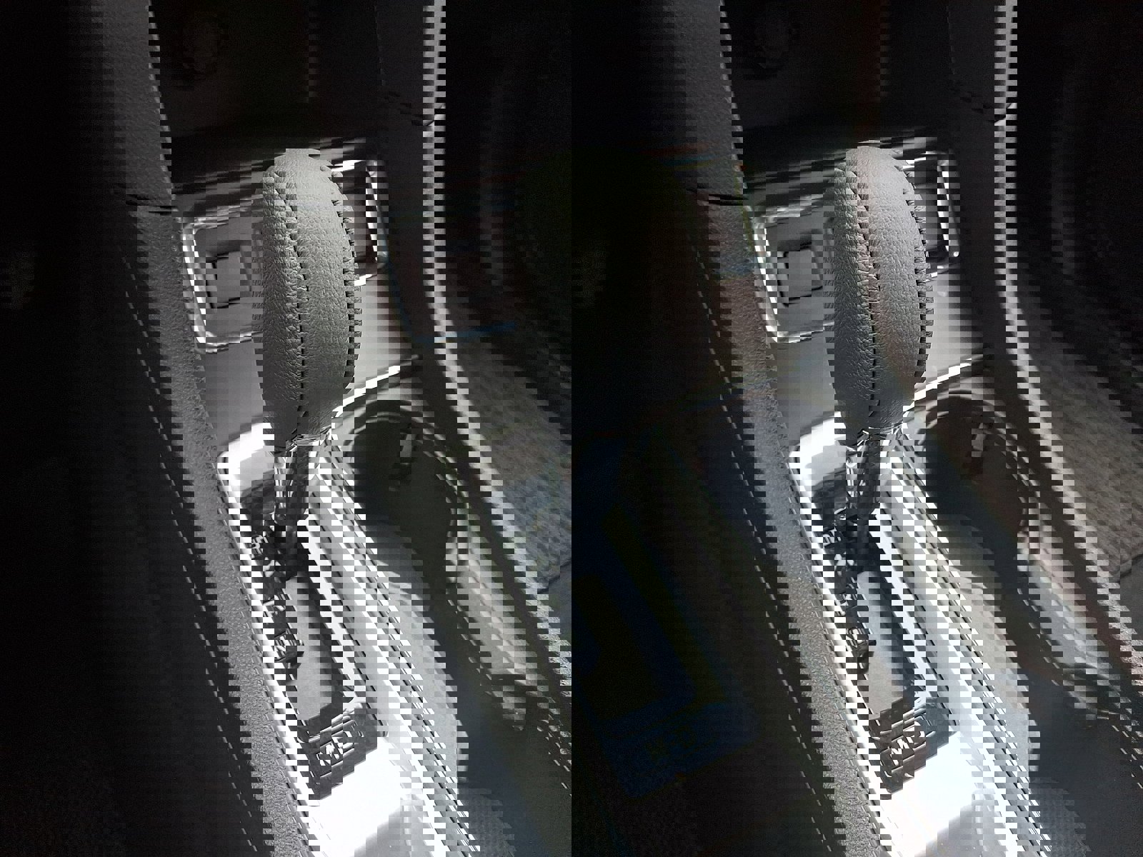 Certified 2026 Subaru Ascent Premium AWD/4WD image 14