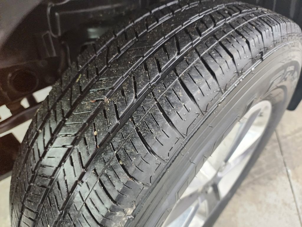 Used 2022 Jeep Wrangler Unlimited Sahara w/ Dual Top Group image 38