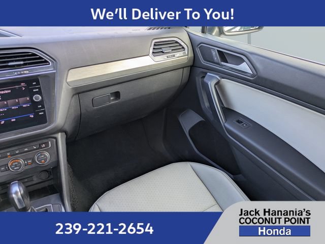 Used 2021 Volkswagen Tiguan SE w/ Panoramic Sunroof Package AWD/4WD image 17