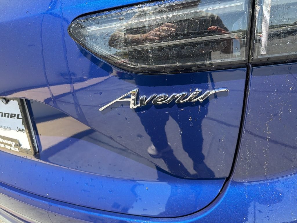 Used 2024 Buick Envision Avenir AWD/4WD image 12