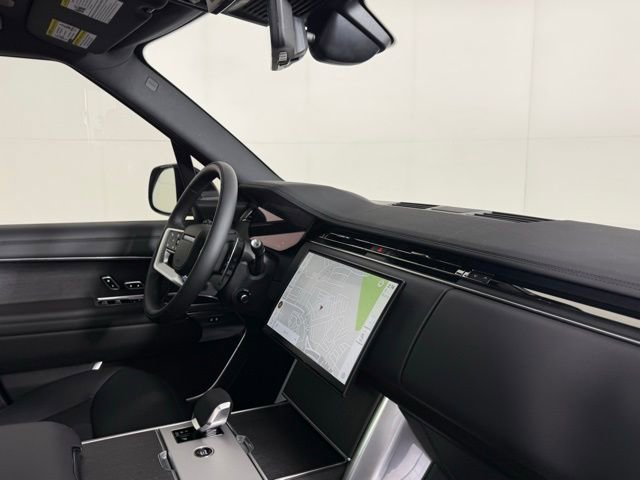 New 2025 Land Rover Range Rover SE image 32