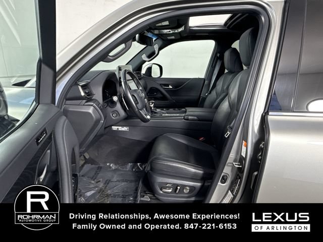 Used 2024 Lexus LX 600 4WD w/ Luxury Package image 4