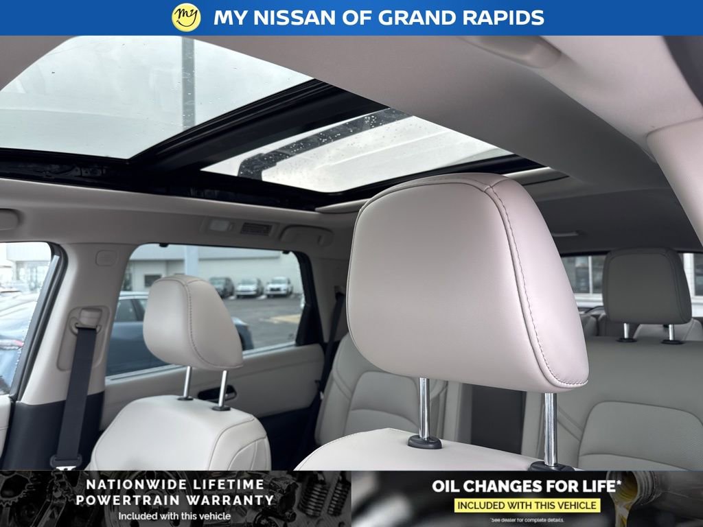 New 2026 Nissan Pathfinder SL image 19