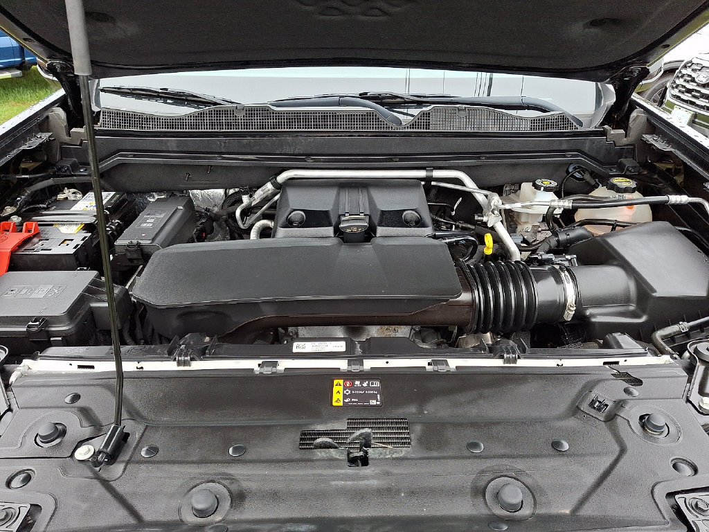 Used 2024 Chevrolet Colorado ZR2 w/ Technology Package AWD/4WD image 26