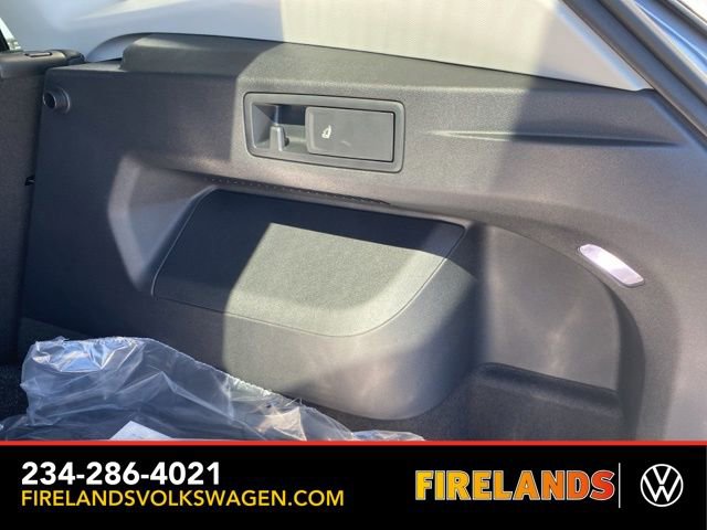 New 2025 Volkswagen Tiguan SE image 61