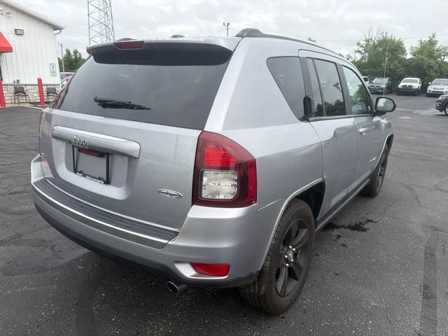 Used 2017 Jeep Compass High Altitude AWD/4WD image 7