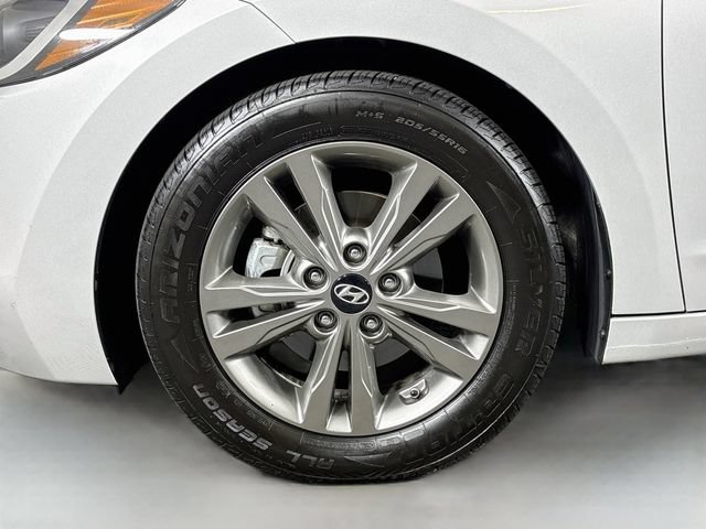 Used 2017 Hyundai Elantra SE FWD image 29