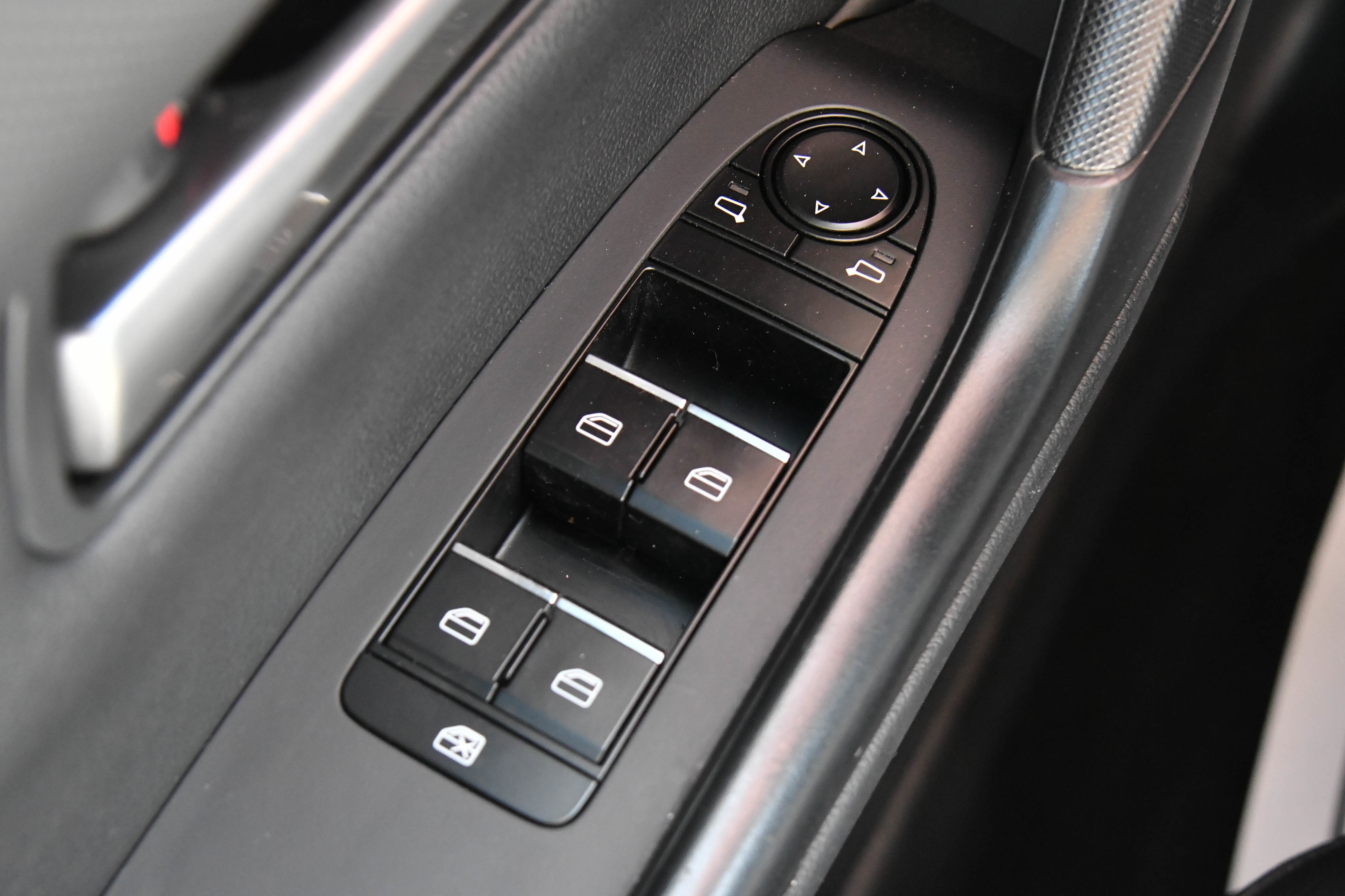 Used 2024 MAZDA CX-50 AWD 2.5 S w/ Cargo Package image 30