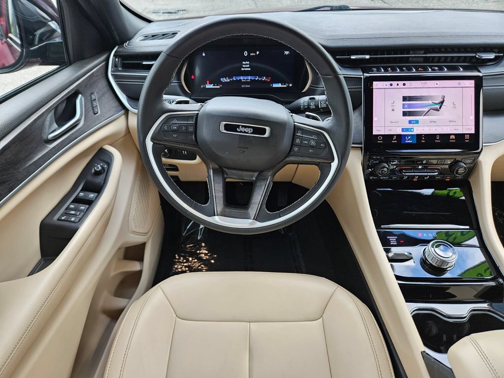 Used 2023 Jeep Grand Cherokee Limited AWD/4WD image 13
