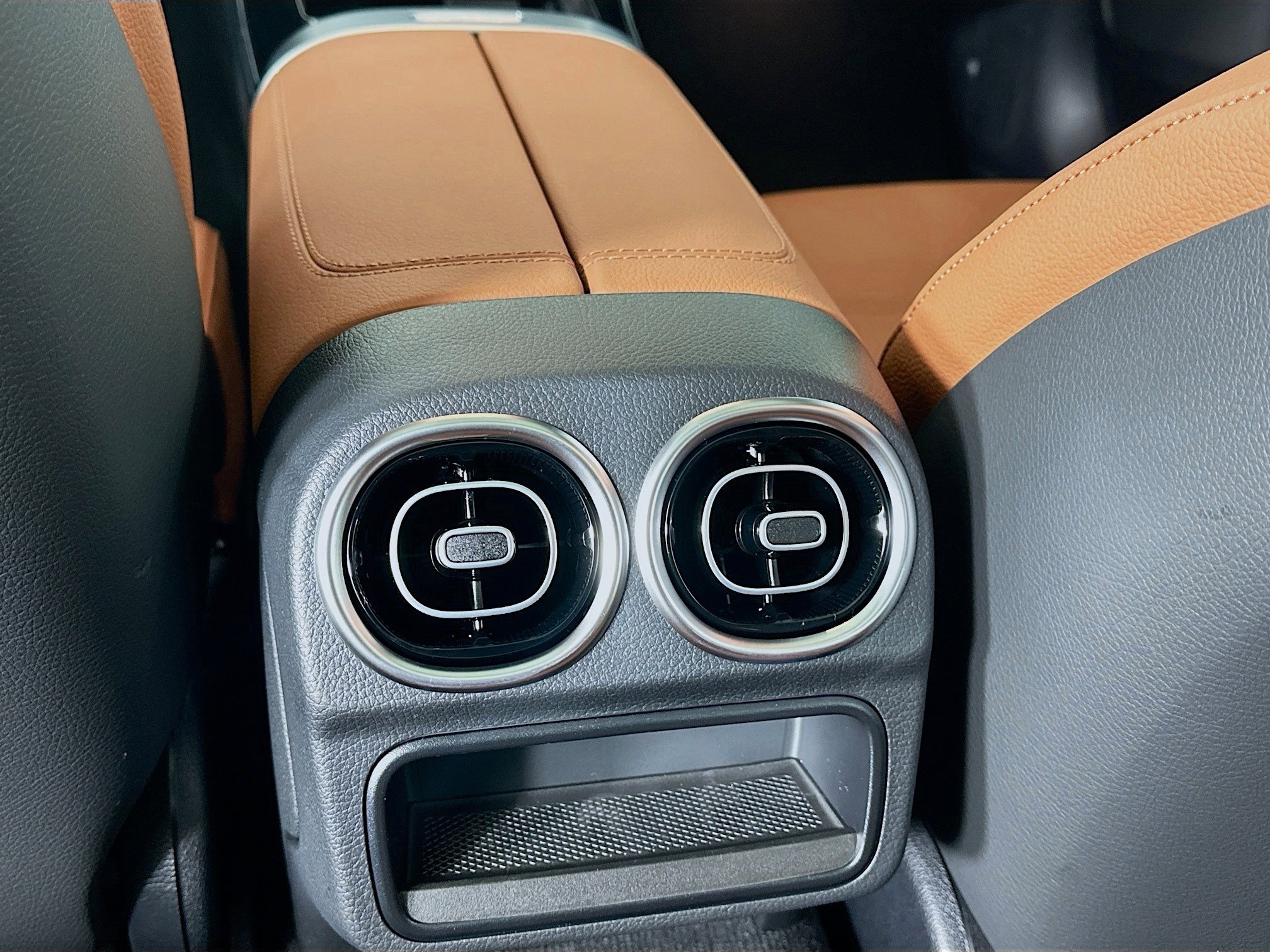 Certified 2026 Mercedes-Benz C 300 4MATIC Sedan image 32