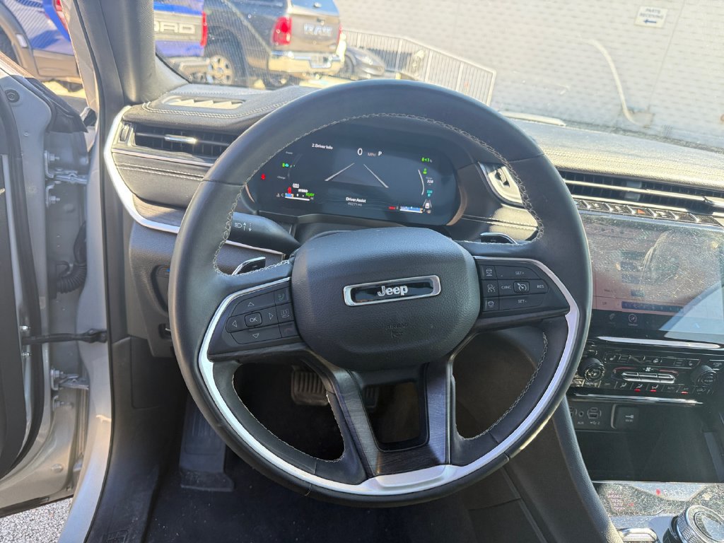 Used 2024 Jeep Grand Cherokee Limited 4xe AWD/4WD image 15
