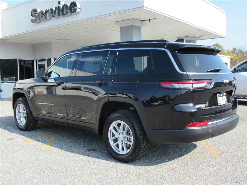New 2025 Jeep Grand Cherokee L Laredo w/ Luxury Tech Group I image 4