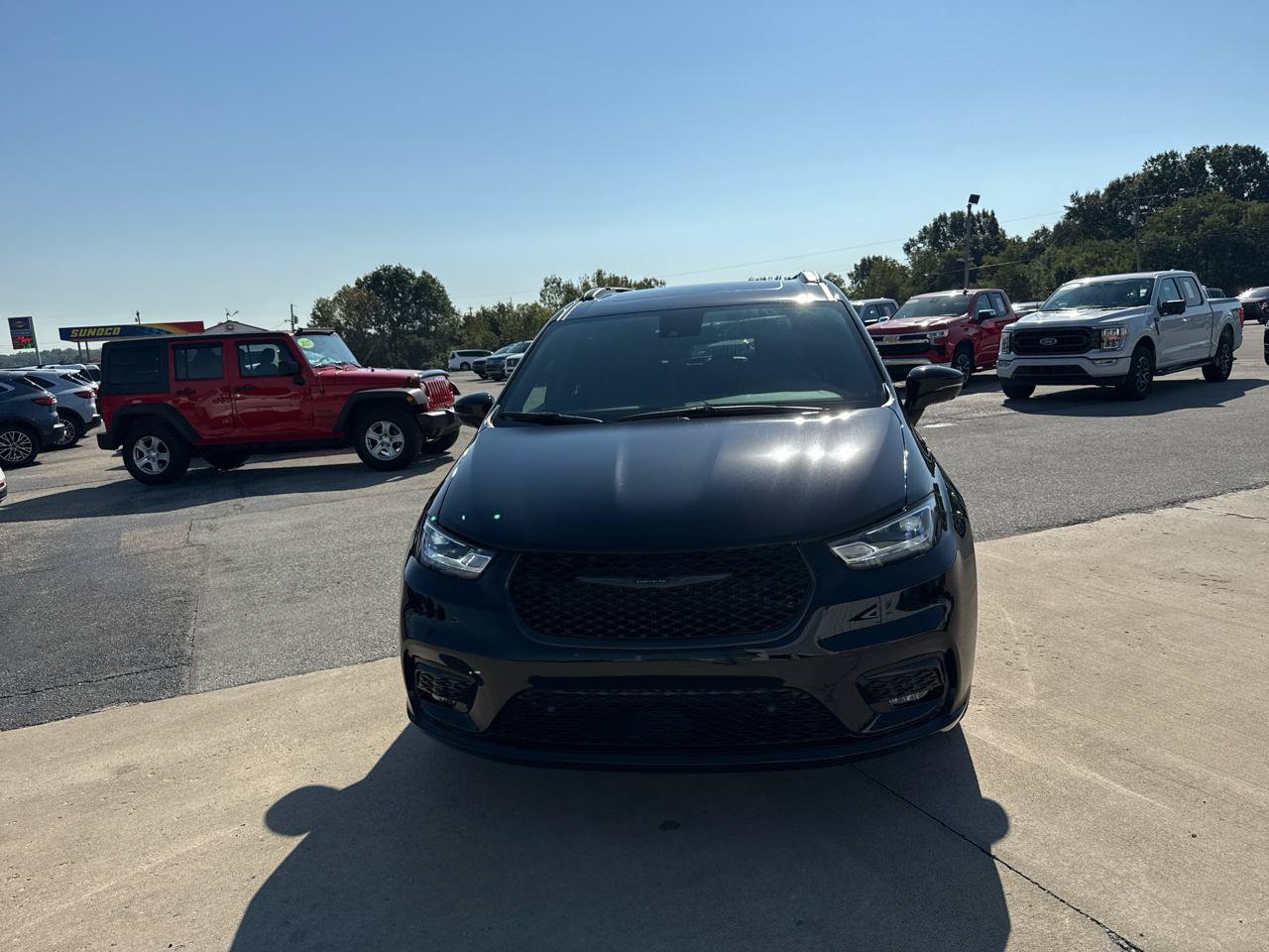 New 2026 Chrysler Pacifica Limited w/ S Appearance Package FWD image 12