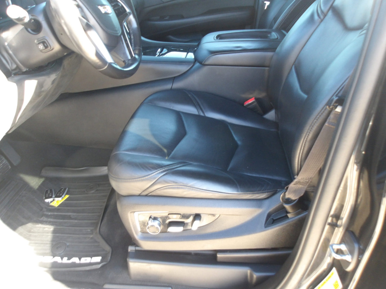 Used 2016 Cadillac Escalade ESV Platinum image 20