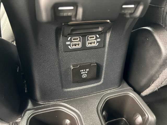Used 2023 Jeep Gladiator Sport AWD/4WD image 13