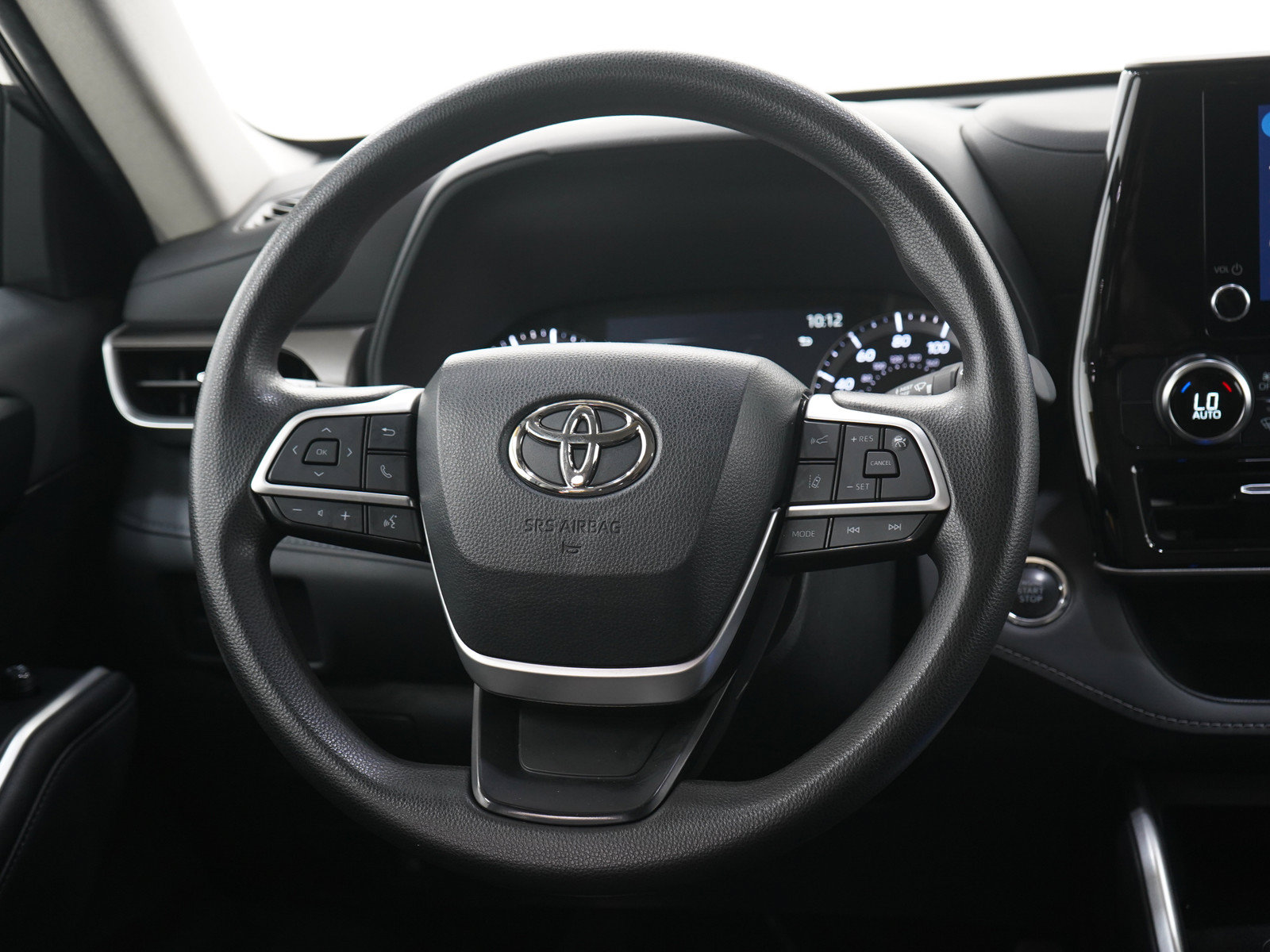 Used 2023 Toyota Highlander L AWD/4WD image 17