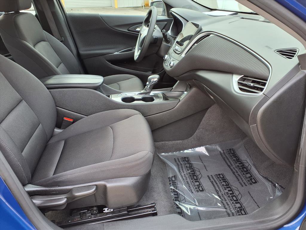 Used 2023 Chevrolet Malibu LT image 9