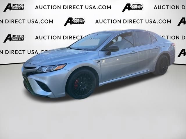 Used 2020 Toyota Camry SE image 1
