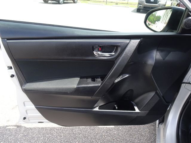 Used 2019 Toyota Corolla LE FWD image 12