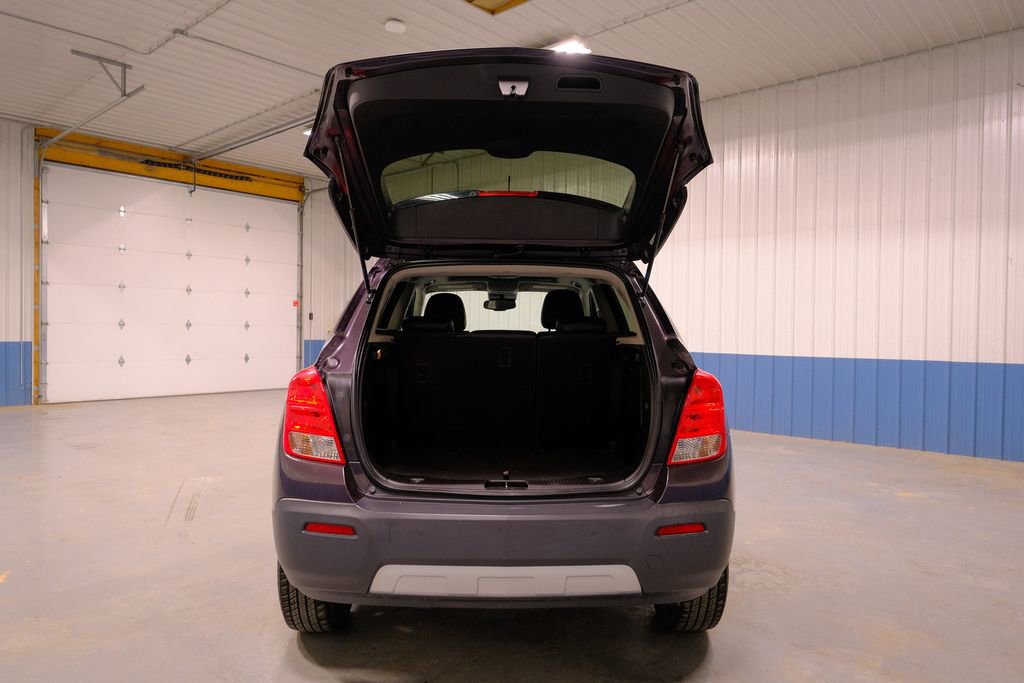 Used 2016 Chevrolet Trax LT w/ LT Sun and Sound Package image 20