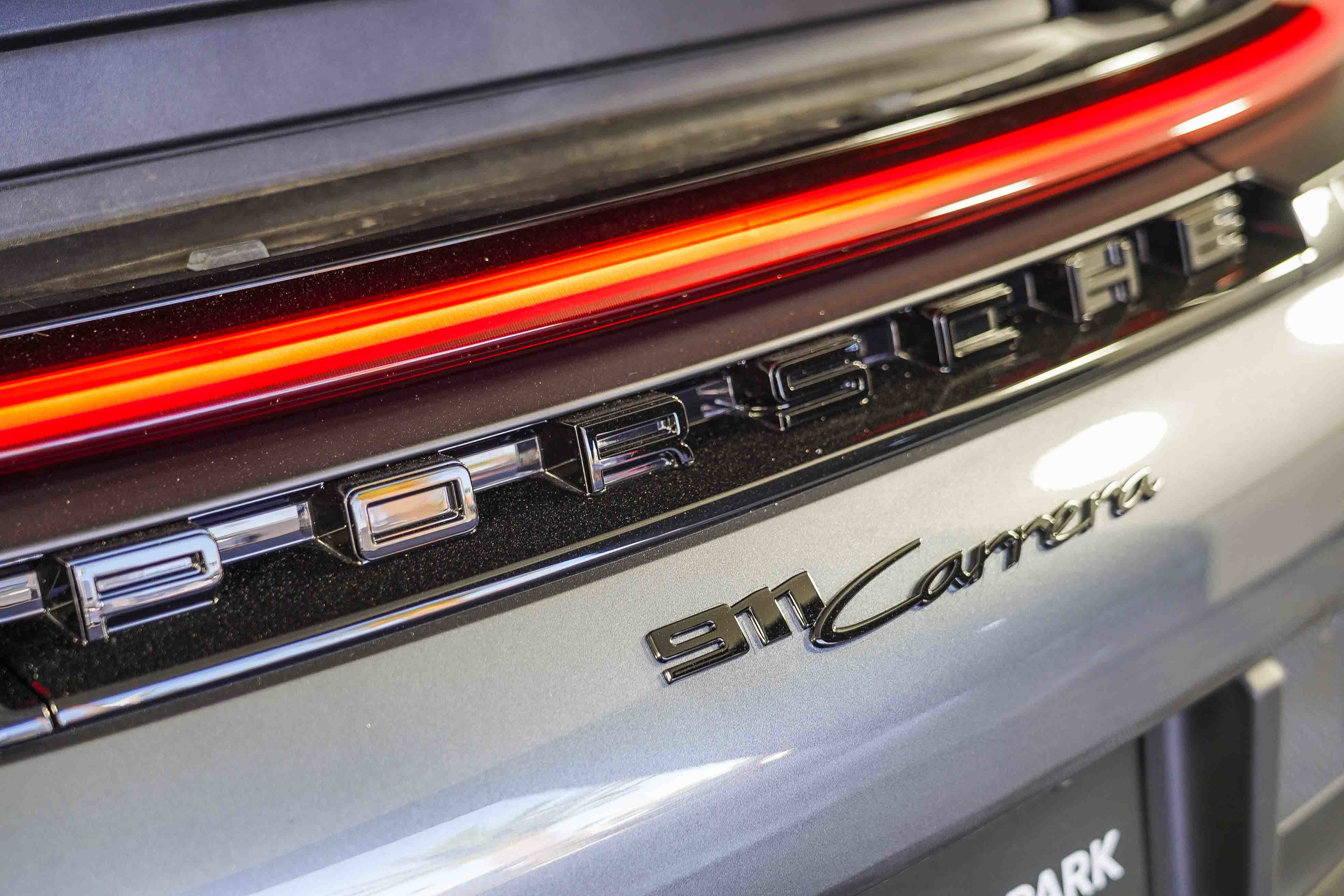 Used 2025 Porsche 911 Carrera image 14