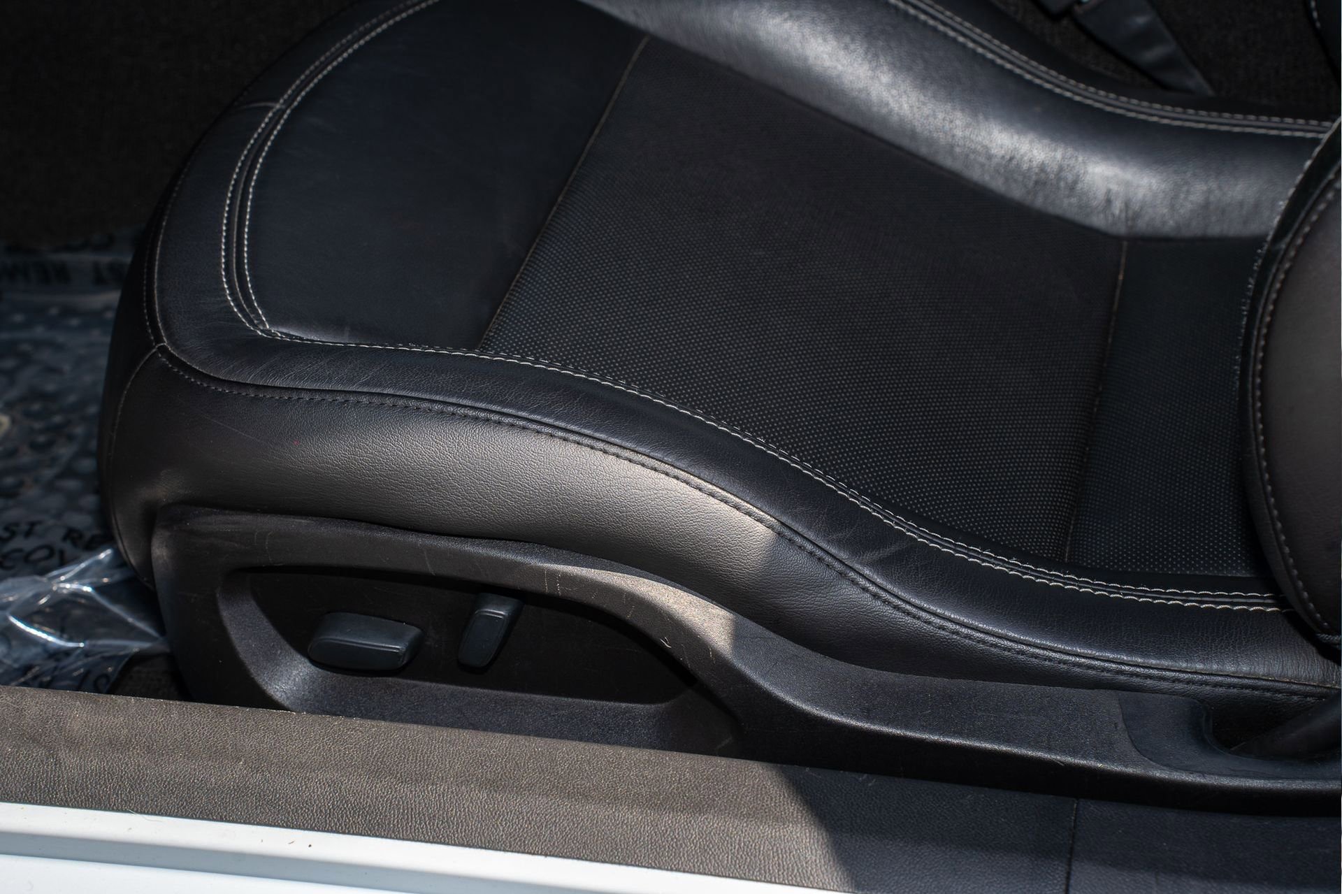 Used 2019 Chevrolet Corvette Stingray Coupe w/ 1LT image 21