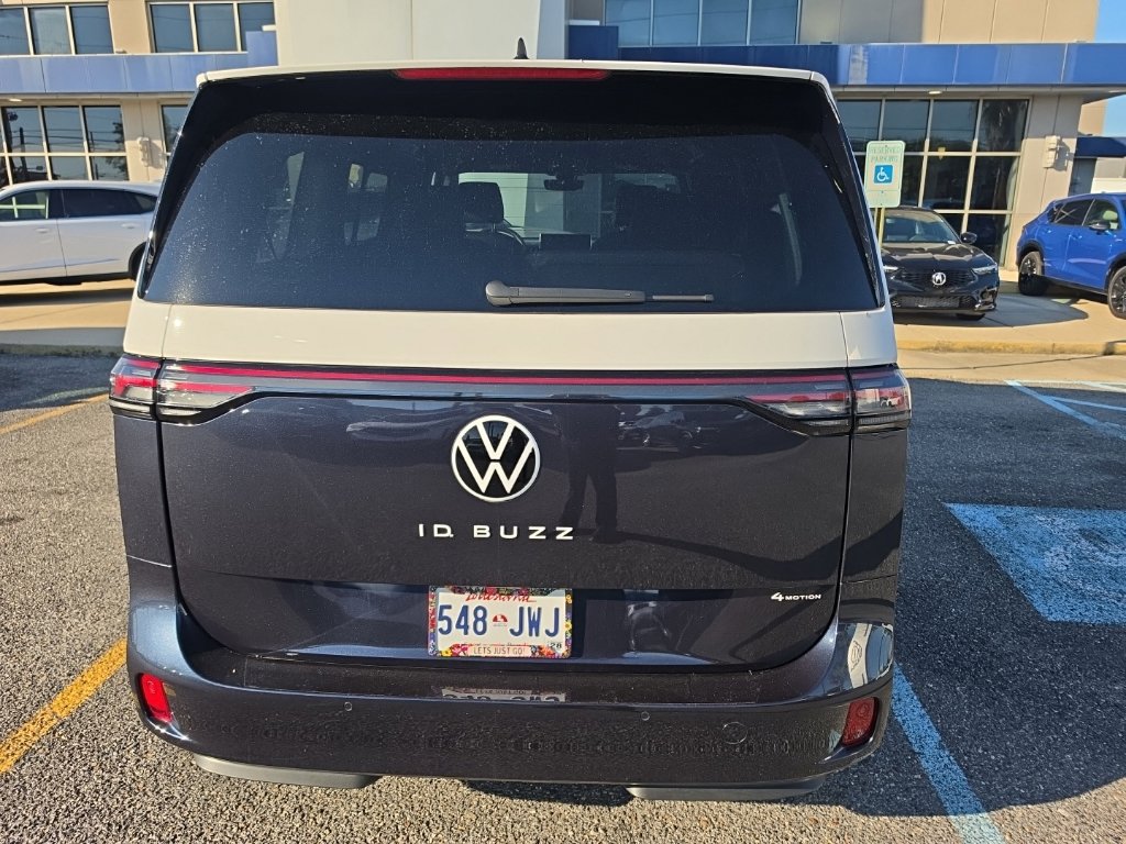 Used 2025 Volkswagen ID. Buzz Pro S Plus AWD/4WD image 5