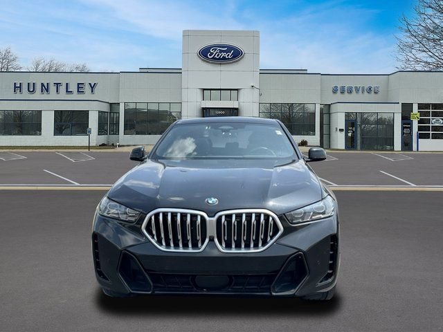 Used 2025 BMW X6 xDrive40i w/ Climate Comfort Package AWD/4WD image 2