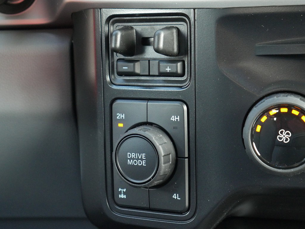 New 2026 Ford F350 XLT AWD/4WD image 23